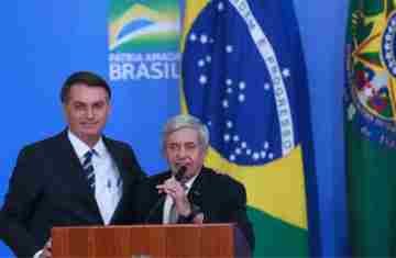  Heleno se distanciou de Bolsonaro e não sabia de golpe, diz advogado 